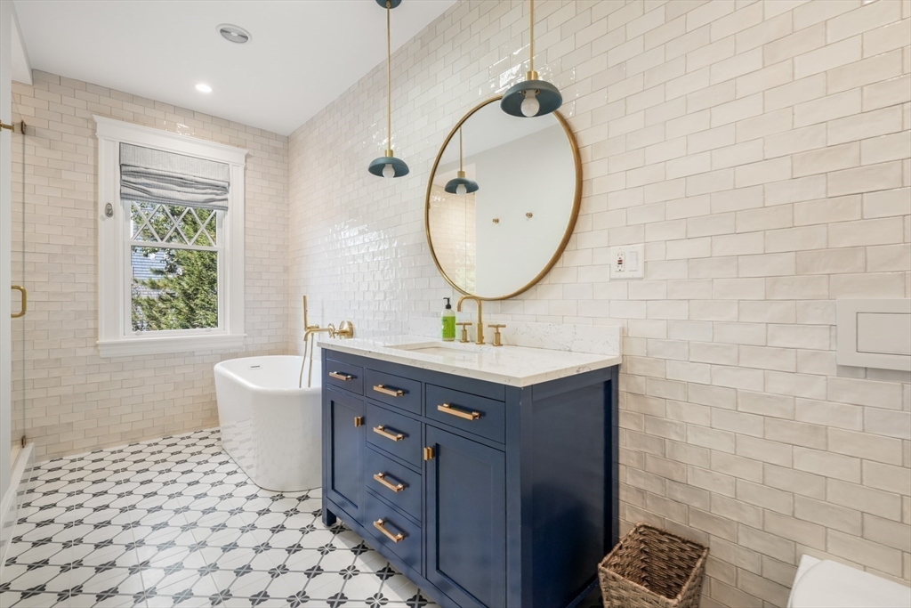 85 Williston Rd Brookline, MA 02445