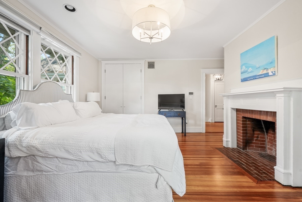 85 Williston Rd Brookline, MA 02445