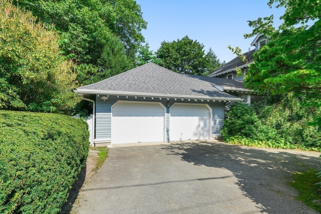 85 Williston Rd Brookline, MA 02445