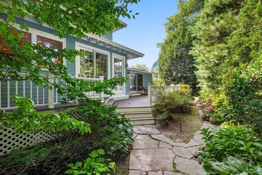 85 Williston Rd Brookline, MA 02445