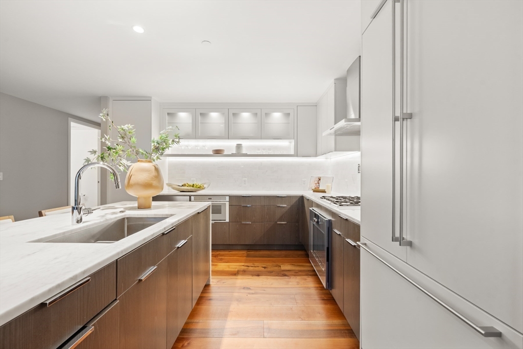 300 Pier 4th Blvd #7G Boston, MA 02210