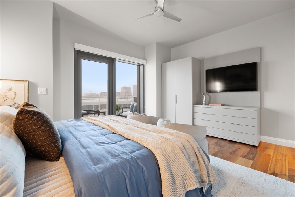 300 Pier 4th Blvd #7G Boston, MA 02210