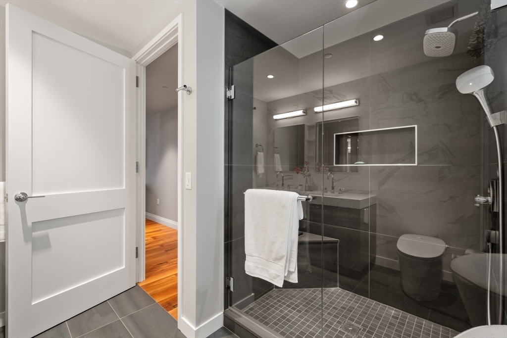 300 Pier 4th Blvd #7G Boston, MA 02210