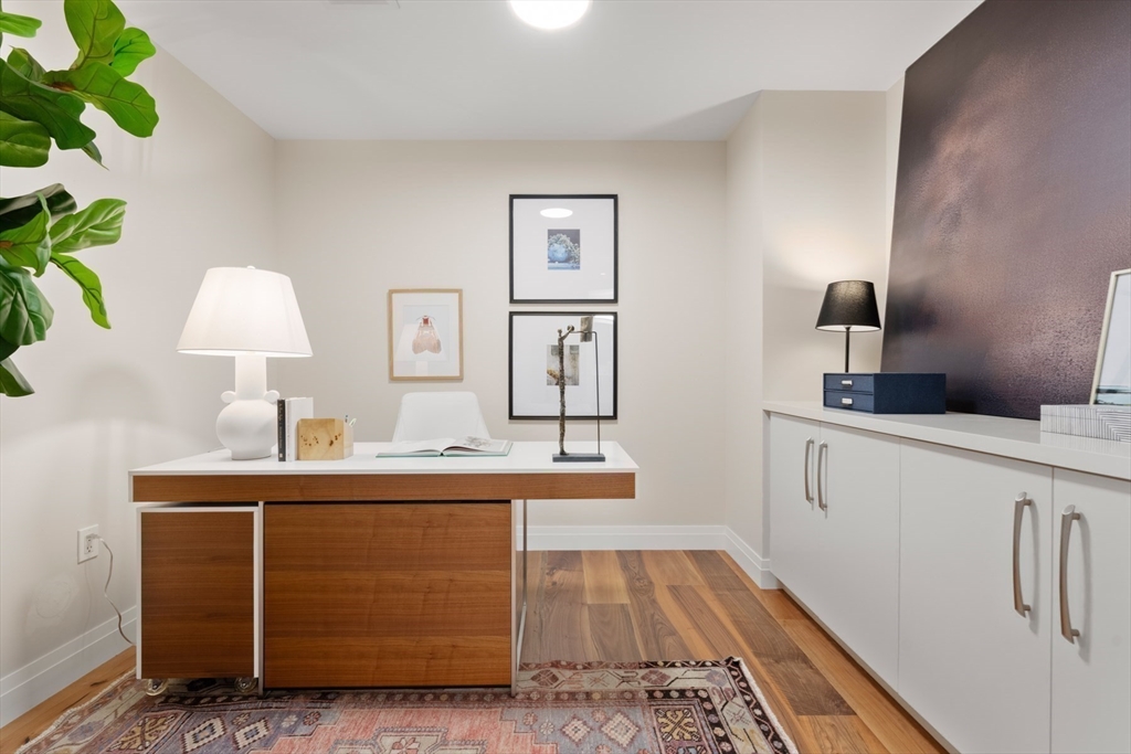 300 Pier 4th Blvd #7G Boston, MA 02210