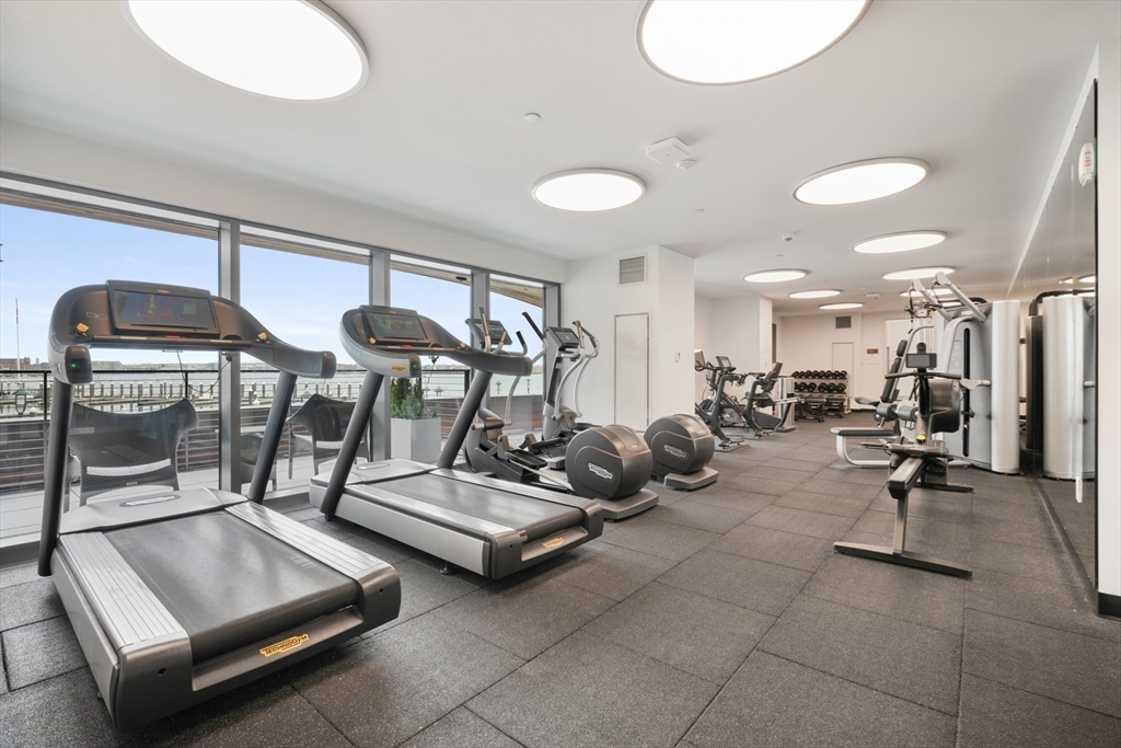 300 Pier 4th Blvd #7G Boston, MA 02210