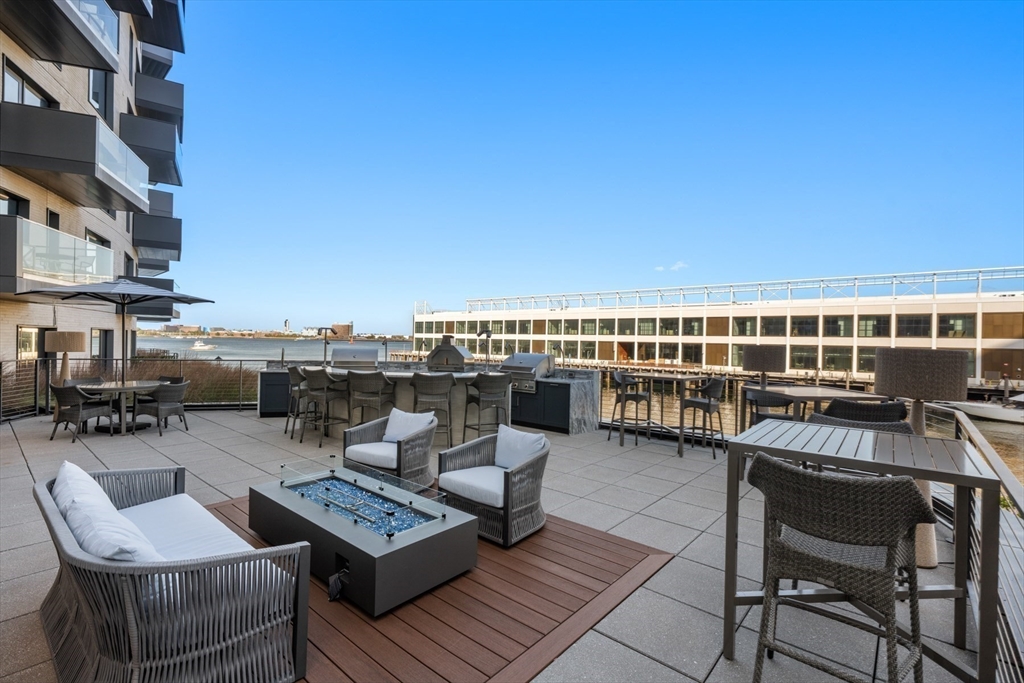 300 Pier 4th Blvd #7G Boston, MA 02210