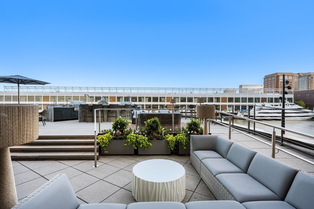 300 Pier 4th Blvd #7G Boston, MA 02210