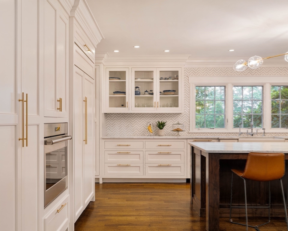 37 Forster Rd Manchester, MA 01944