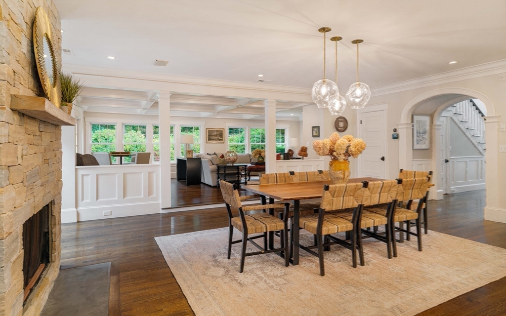 37 Forster Rd Manchester, MA 01944