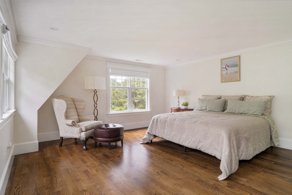 37 Forster Rd Manchester, MA 01944