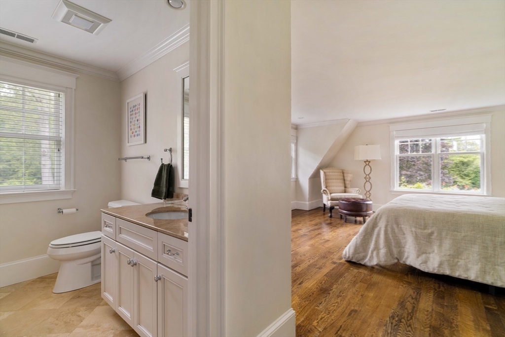 37 Forster Rd Manchester, MA 01944