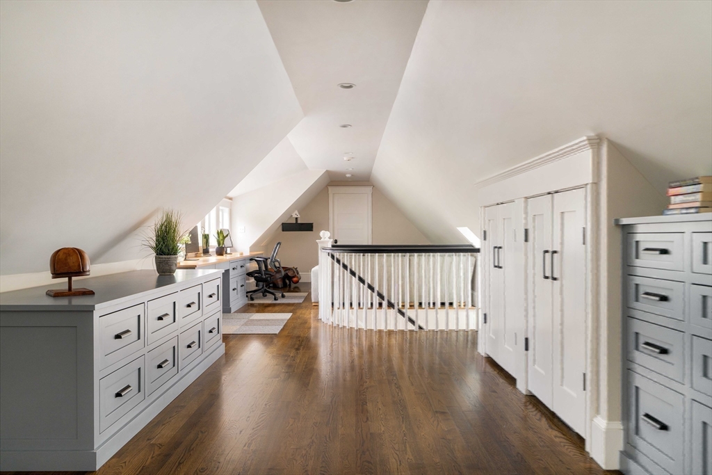 37 Forster Rd Manchester, MA 01944