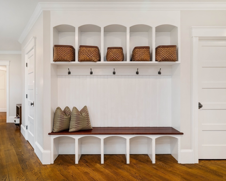 37 Forster Rd Manchester, MA 01944