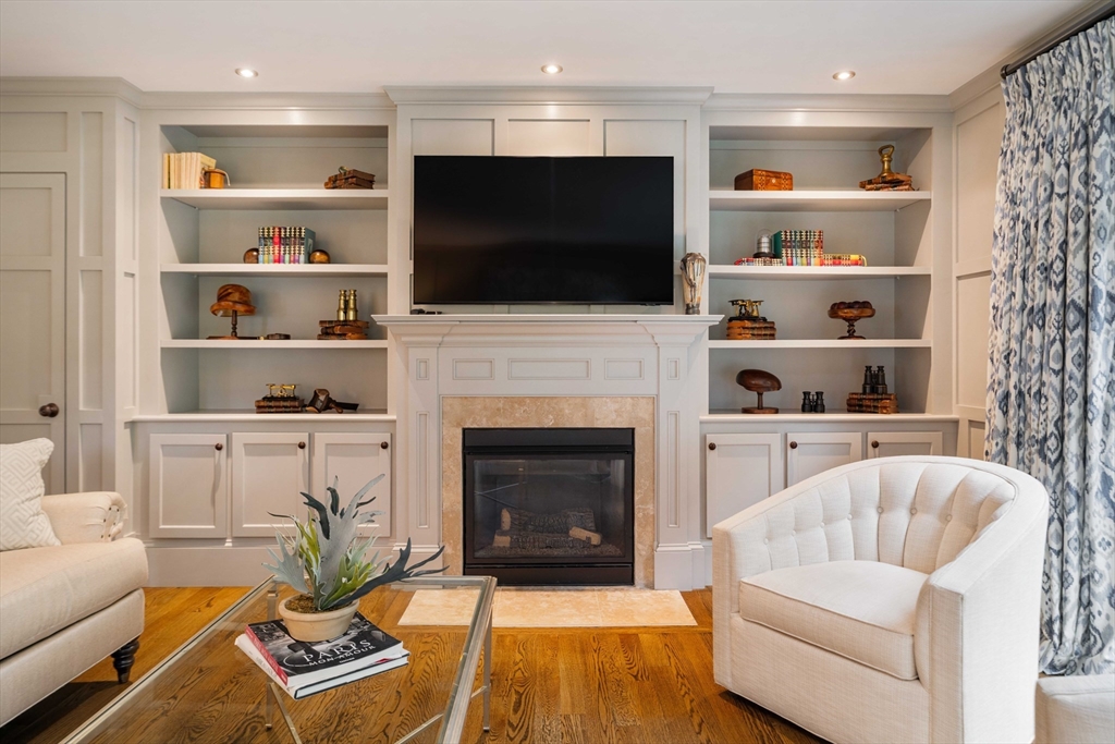 37 Forster Rd Manchester, MA 01944