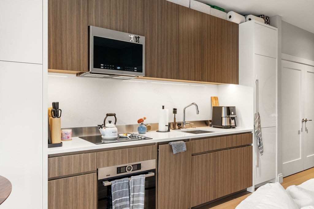 100 Shawmut Ave #908 Boston, MA 02118