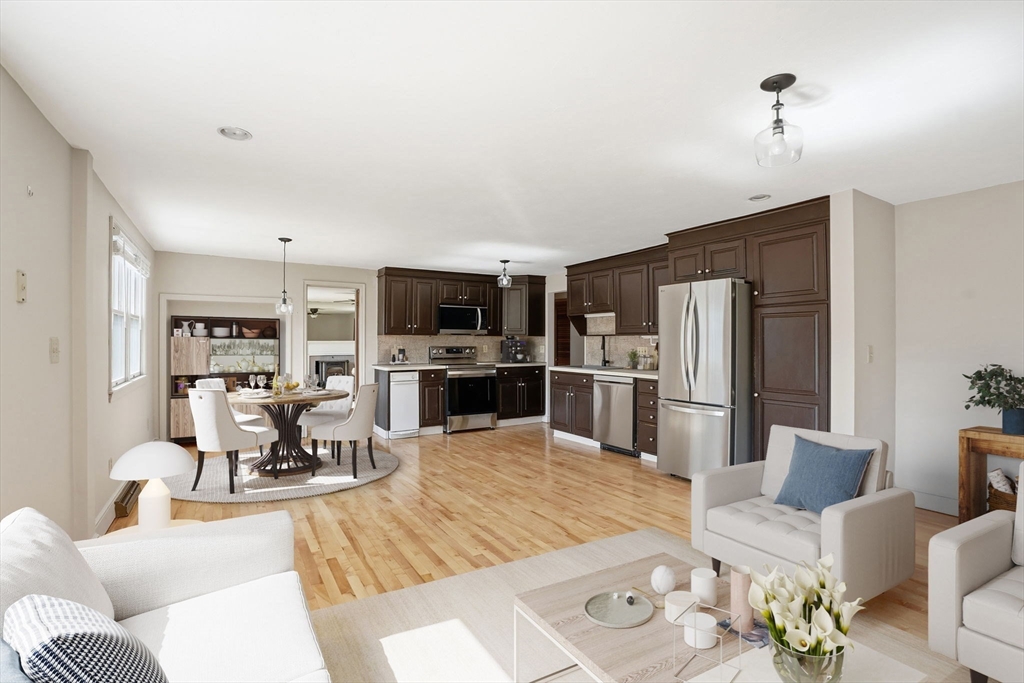 7 Beebe Ln Wakefield, MA 01880