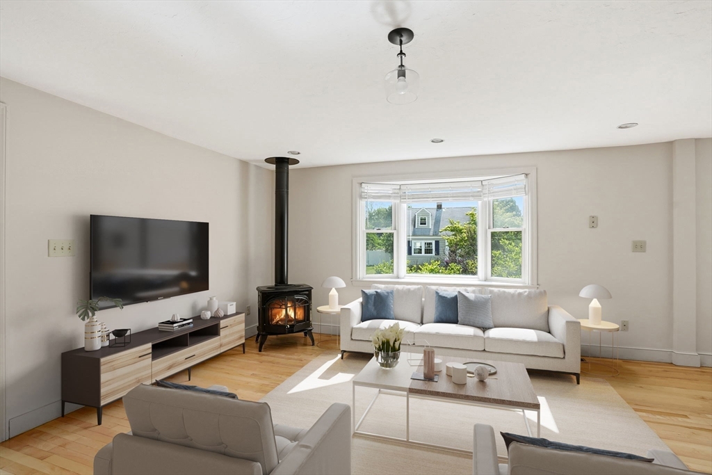 7 Beebe Ln Wakefield, MA 01880