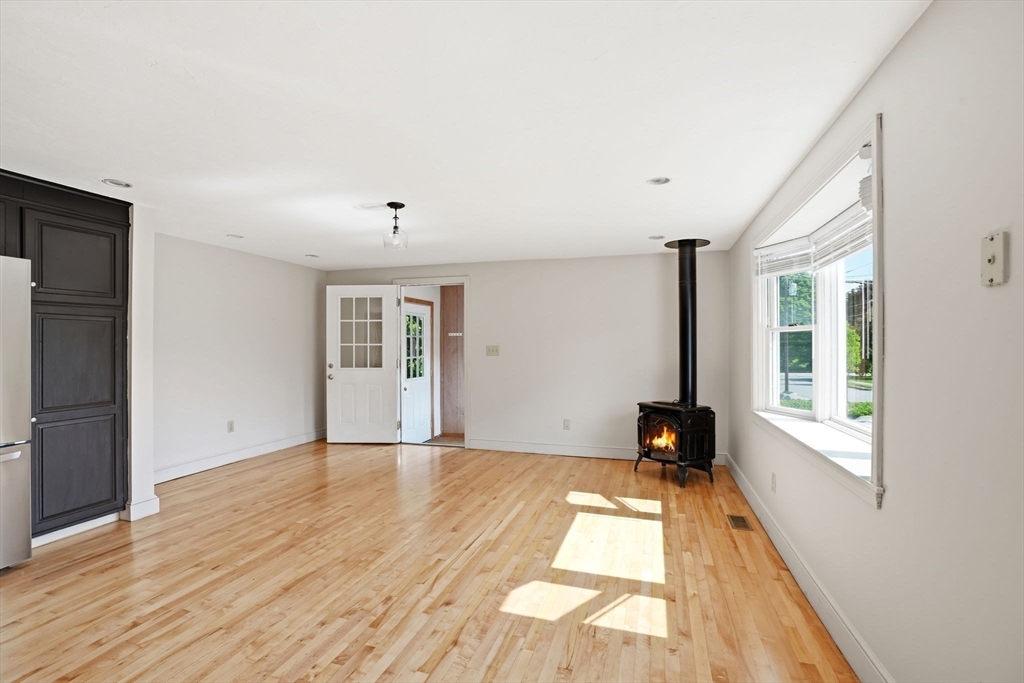 7 Beebe Ln Wakefield, MA 01880