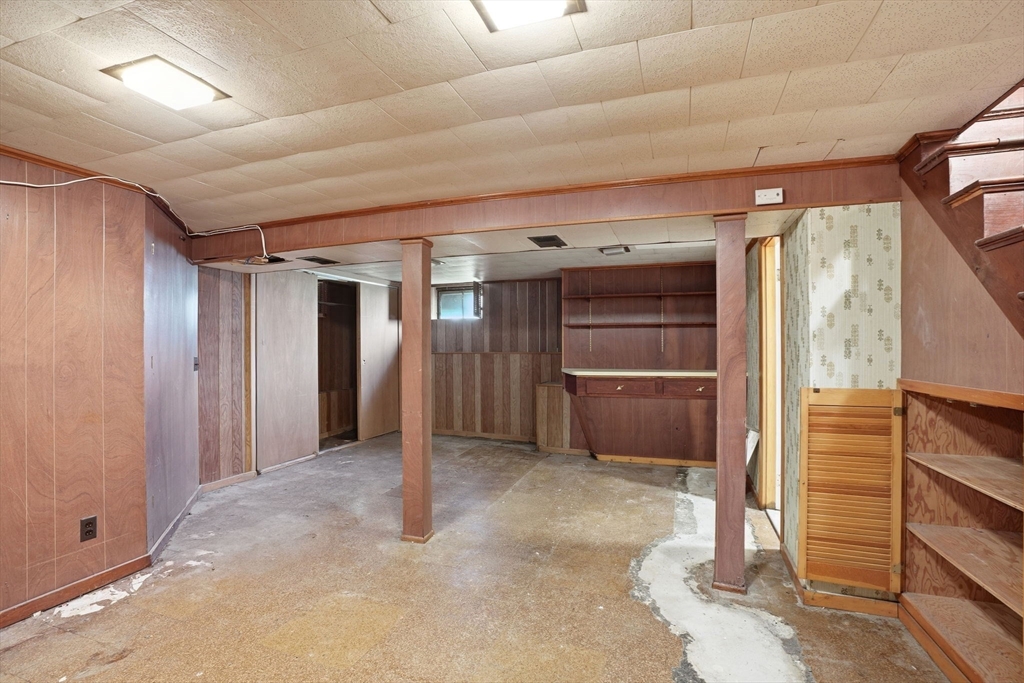 7 Beebe Ln Wakefield, MA 01880