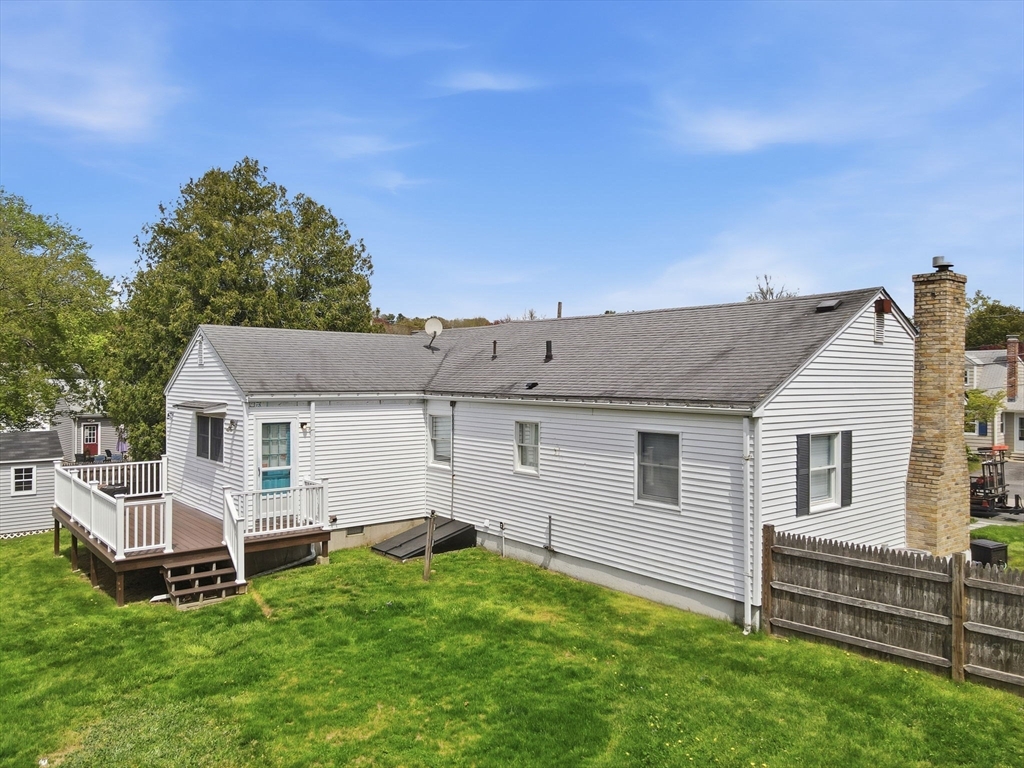 7 Beebe Ln Wakefield, MA 01880