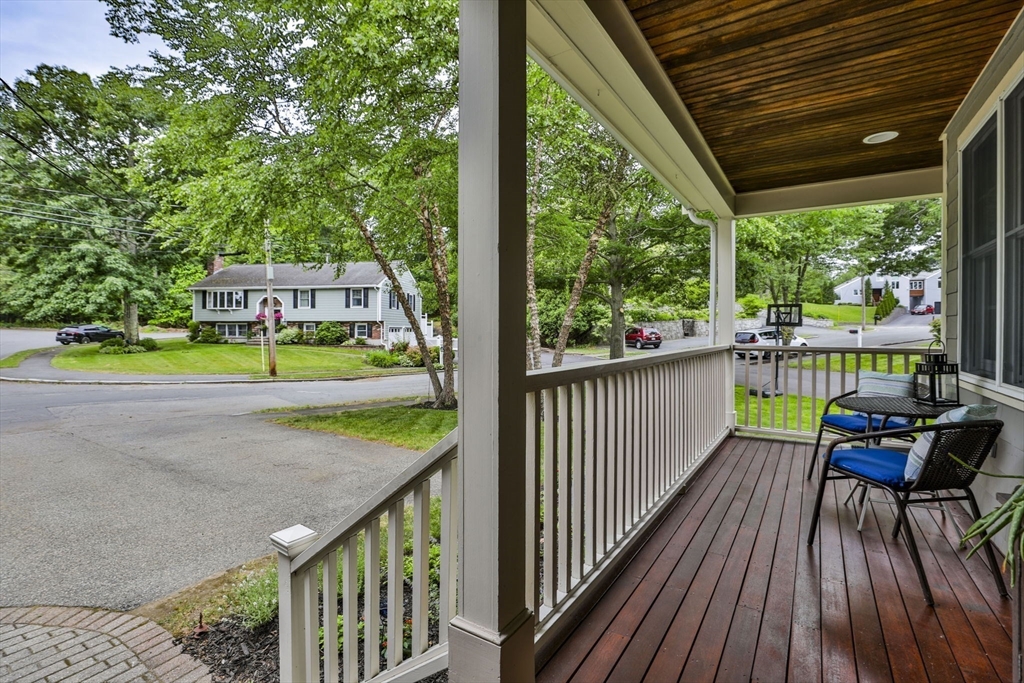 33 Reynolds Rd Wakefield, MA 01880