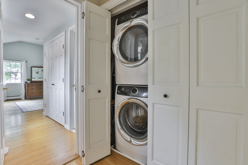33 Reynolds Rd Wakefield, MA 01880