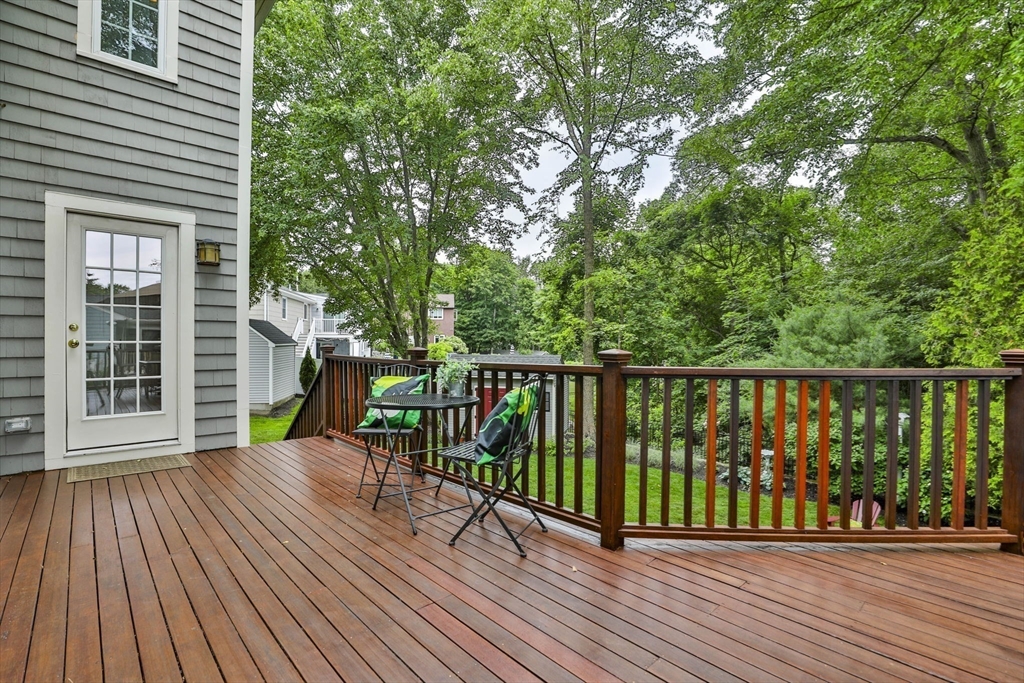 33 Reynolds Rd Wakefield, MA 01880