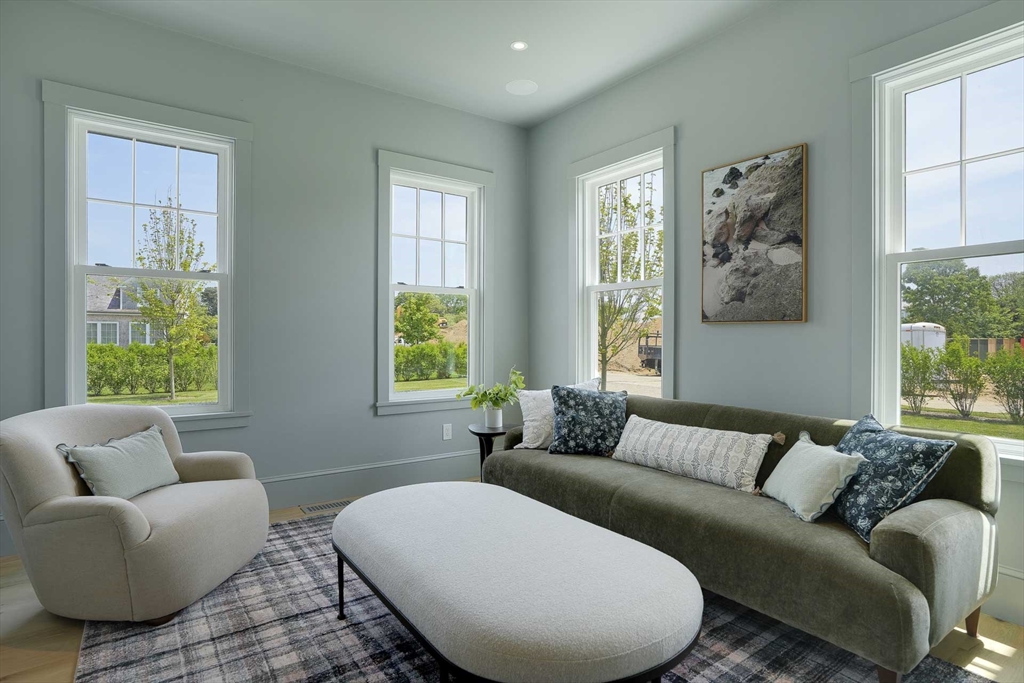 4 Somerset Ln Edgartown, MA 02539 4 Somerset Ln Edgartown, MA 02539