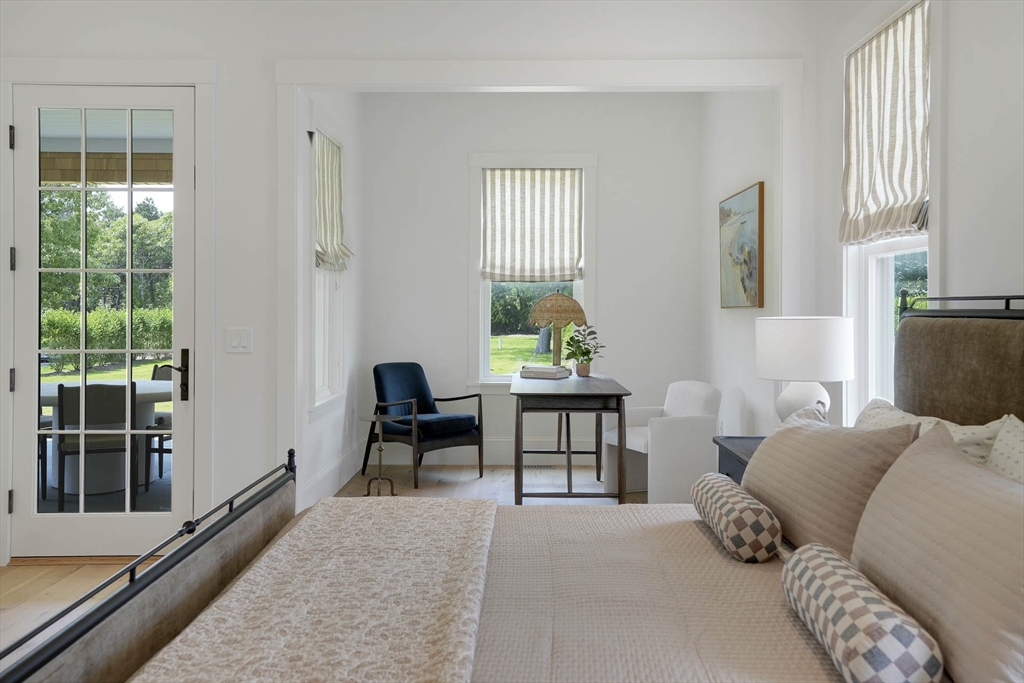 4 Somerset Ln Edgartown, MA 02539 4 Somerset Ln Edgartown, MA 02539