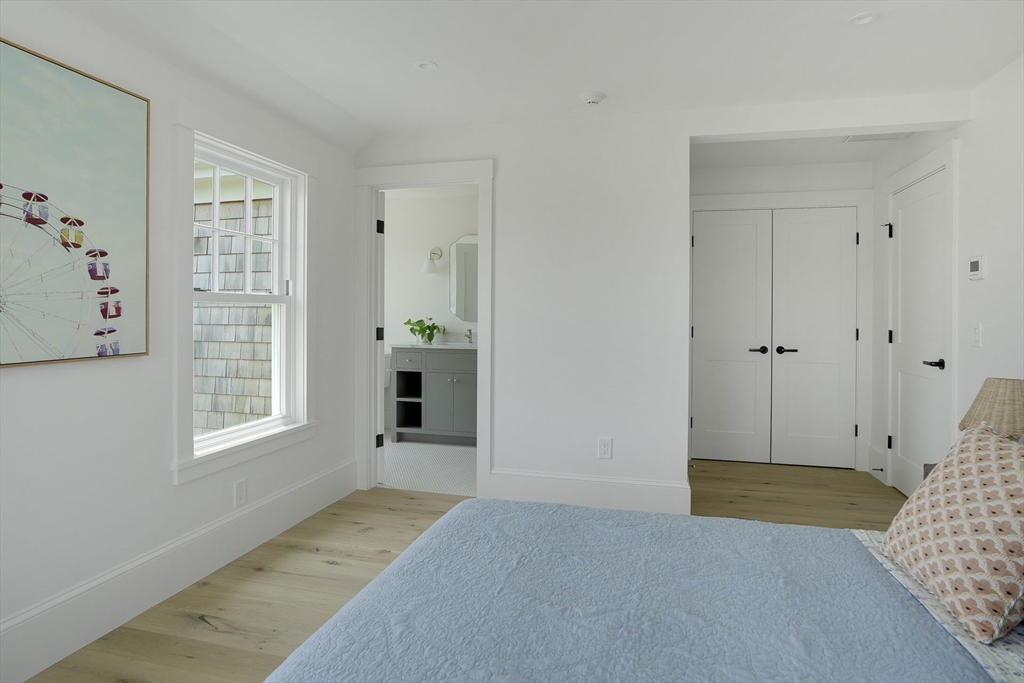 4 Somerset Ln Edgartown, MA 02539 4 Somerset Ln Edgartown, MA 02539