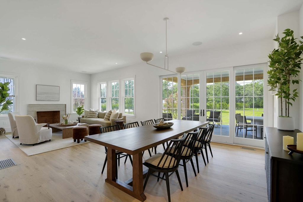 4 Somerset Ln Edgartown, MA 02539 4 Somerset Ln Edgartown, MA 02539