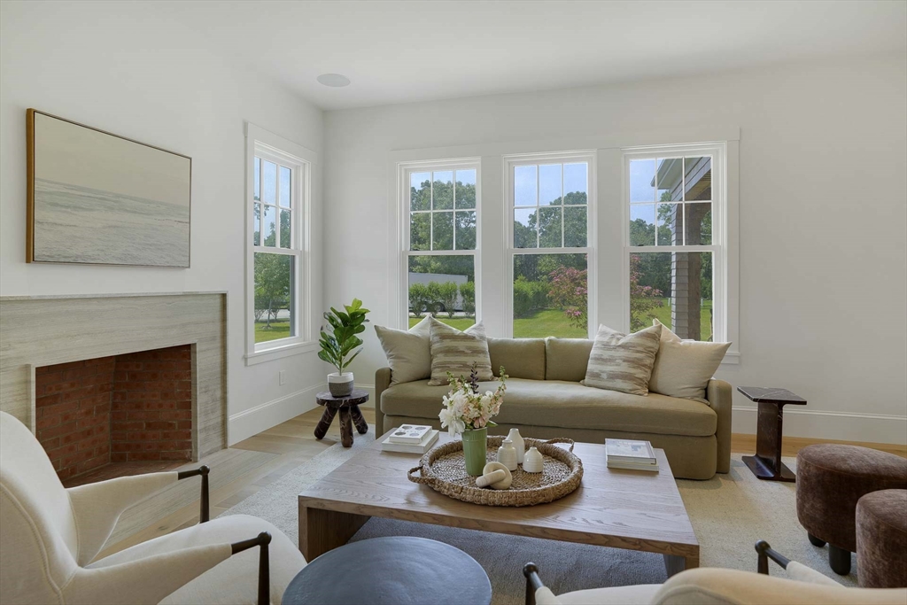 4 Somerset Ln Edgartown, MA 02539 4 Somerset Ln Edgartown, MA 02539