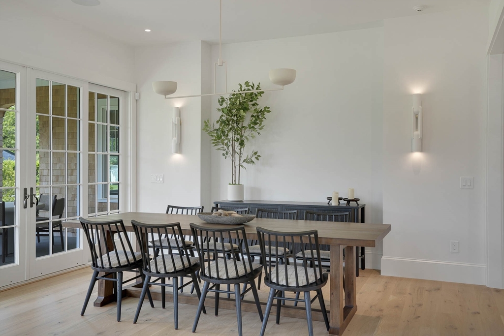 4 Somerset Ln Edgartown, MA 02539 4 Somerset Ln Edgartown, MA 02539