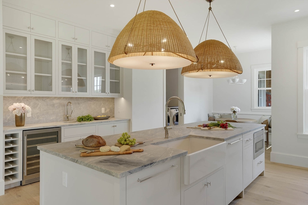 4 Somerset Ln Edgartown, MA 02539 4 Somerset Ln Edgartown, MA 02539