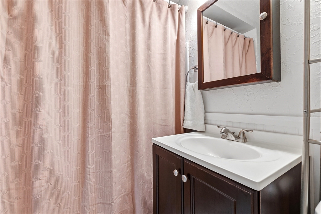 48 N Emerson St #1 Wakefield, MA 01880
