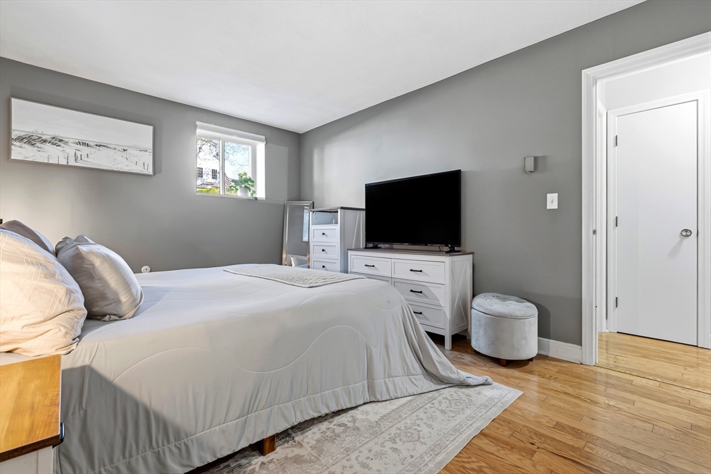 48 N Emerson St #1 Wakefield, MA 01880