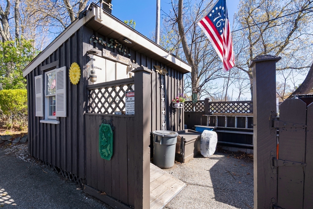 48 N Emerson St #1 Wakefield, MA 01880