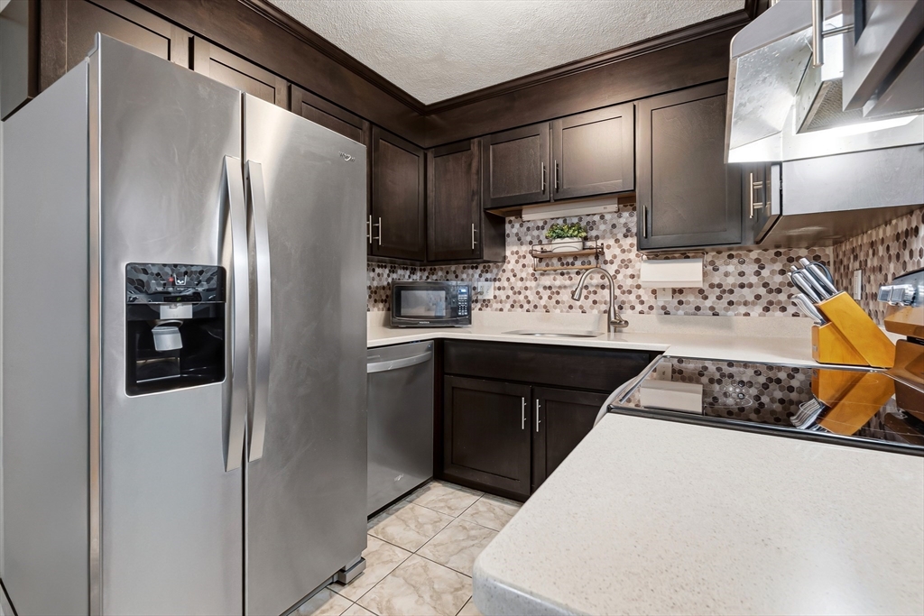 48 N Emerson St #1 Wakefield, MA 01880