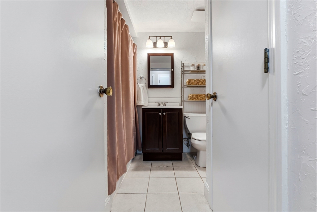 48 N Emerson St #1 Wakefield, MA 01880