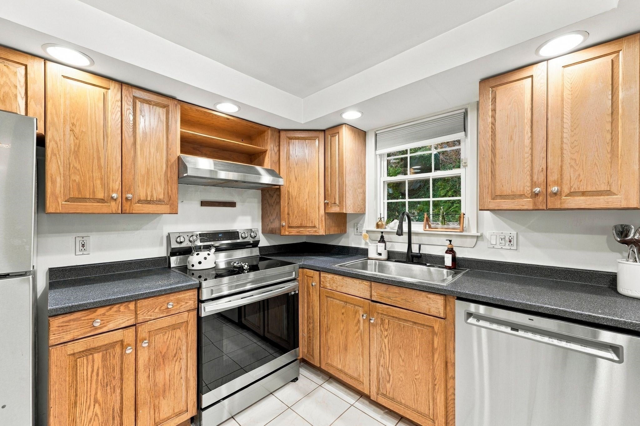 18 Frst St Wakefield, MA 01880