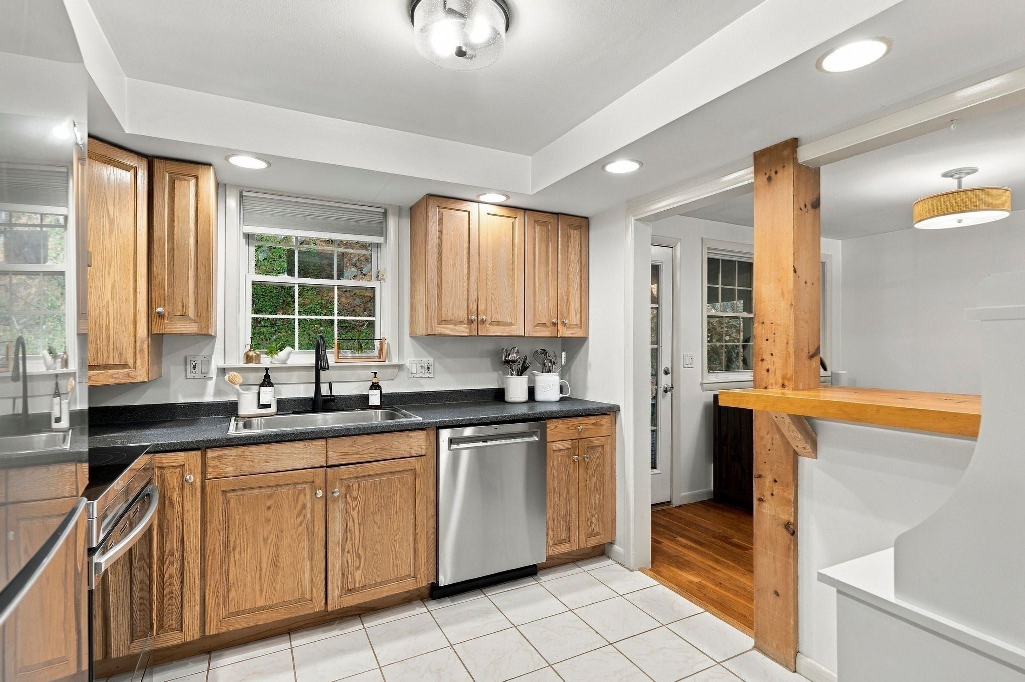 18 Frst St Wakefield, MA 01880