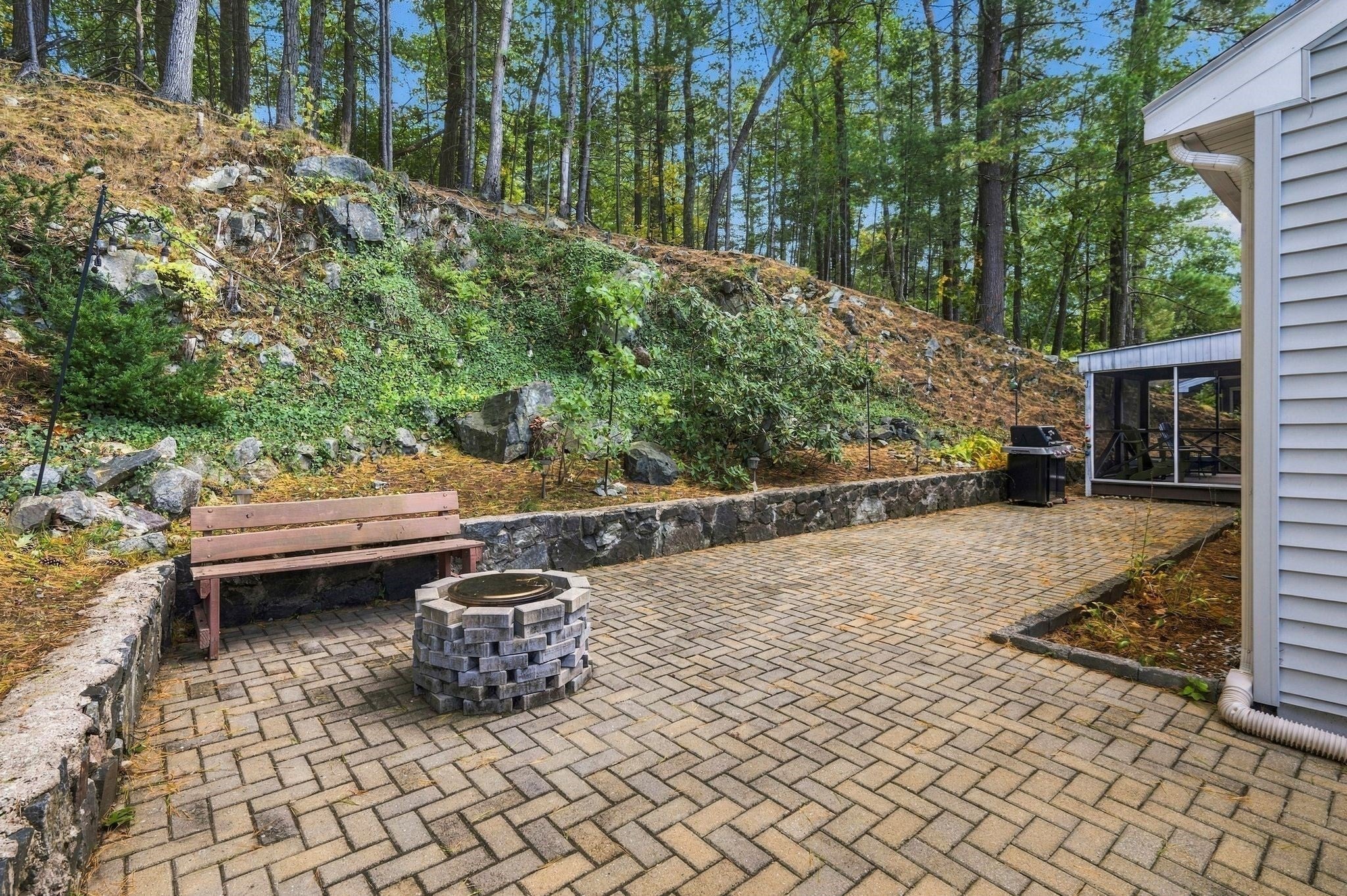 18 Frst St Wakefield, MA 01880