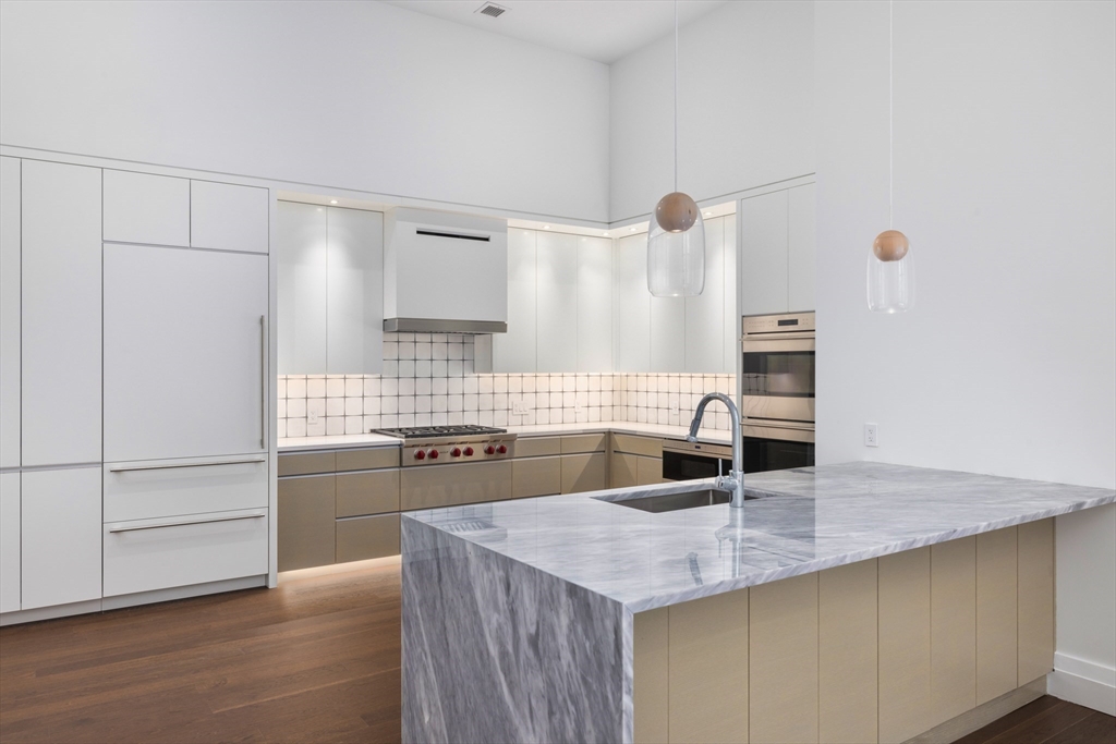 45 Temple St #306 Boston, MA 02114