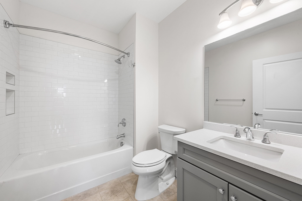 69 Foundry St #310 Wakefield, MA 01880