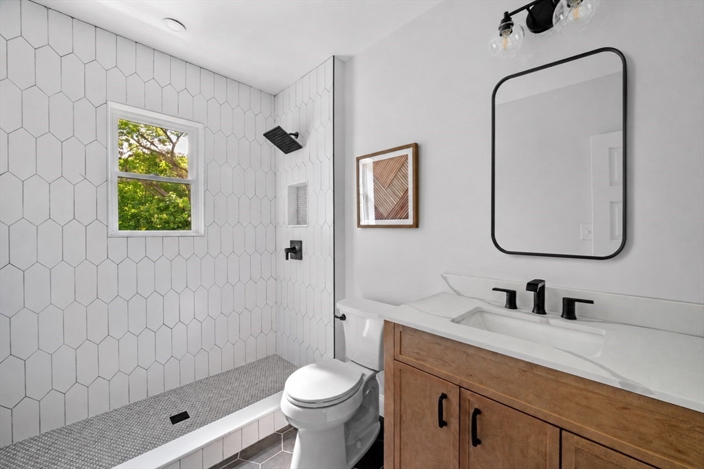 95 Greenwood Ave Wakefield, MA 01880