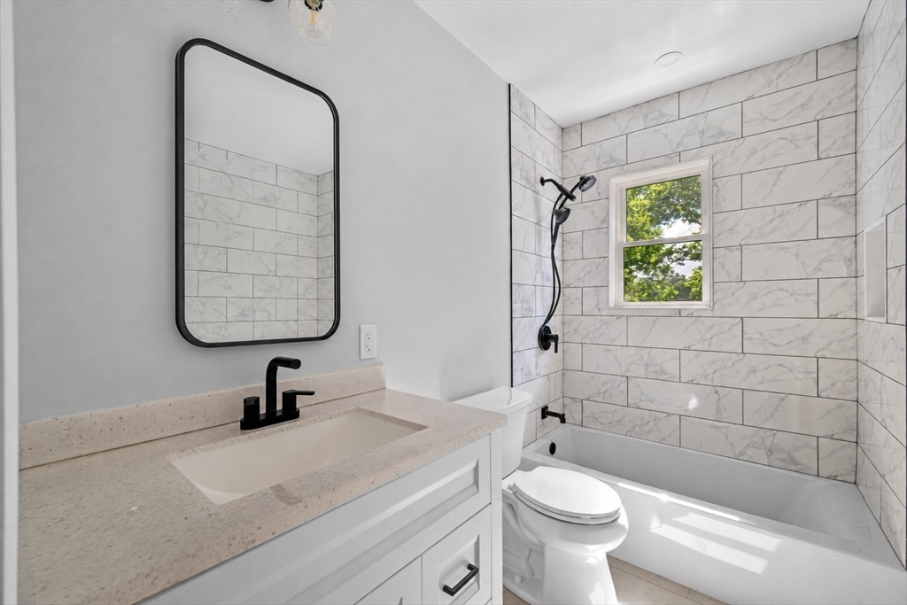 95 Greenwood Ave Wakefield, MA 01880