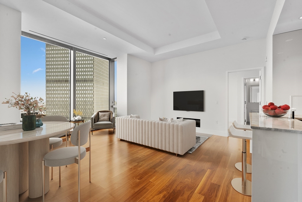 1 Dalton St #3302 Boston, MA 02199