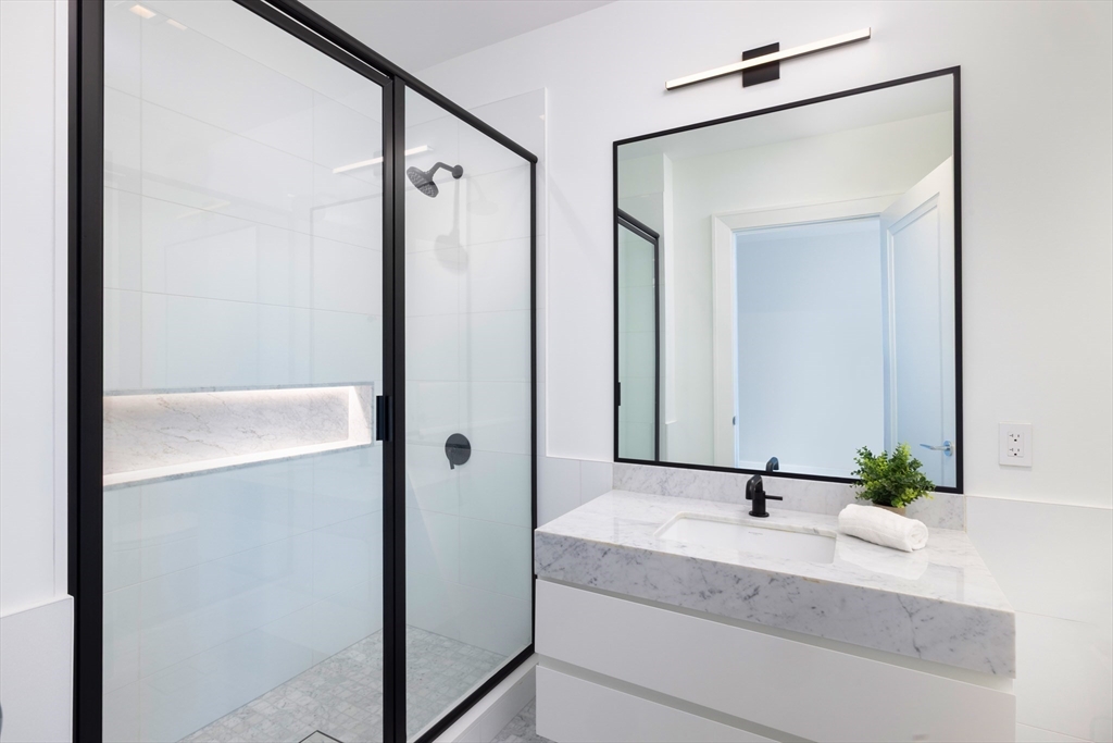 45 Temple St #502 Boston, MA 02114