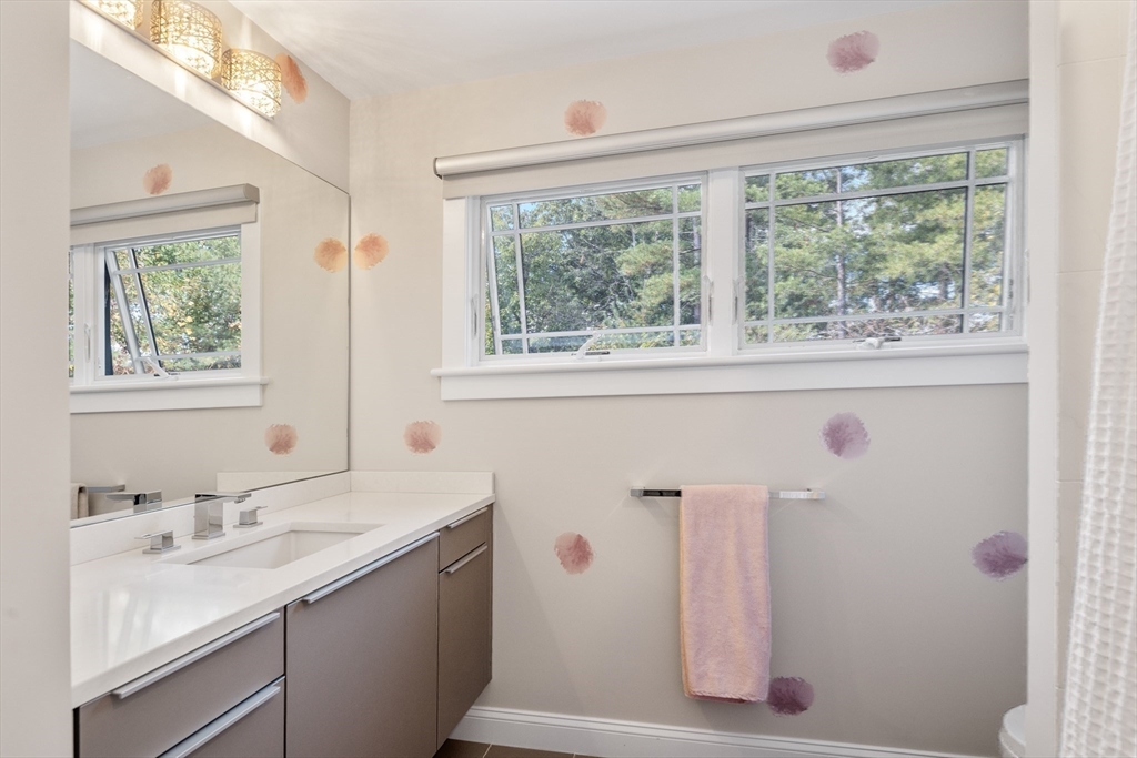 86 Black Rock Dr Hingham, MA 02043