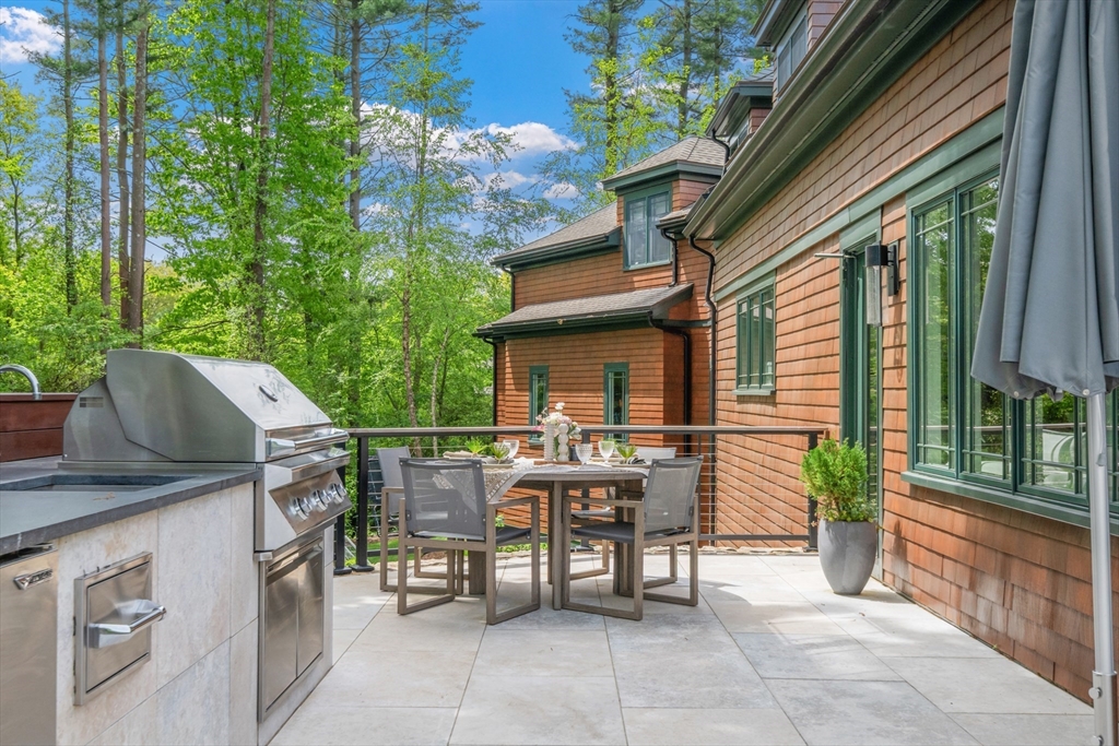 86 Black Rock Dr Hingham, MA 02043